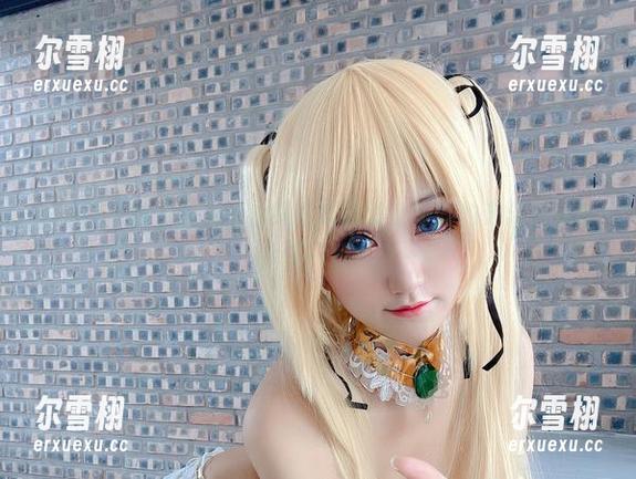 Kuuko W Kuuko W带你闯入油亮写真合集,炫酷的光泽感就像金箔一样!